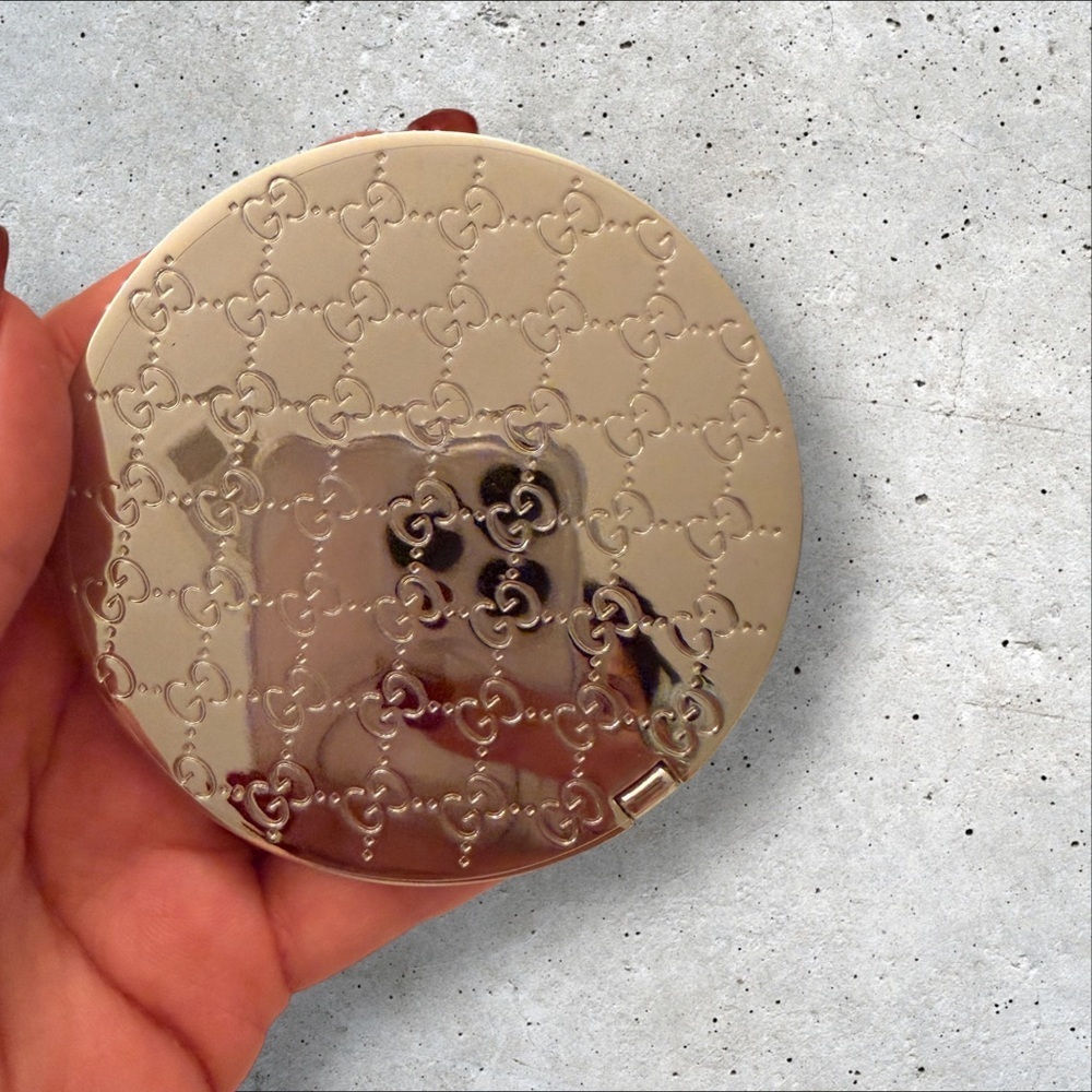 Gucci Beauty Compact Mirror - Picture 7 of 12